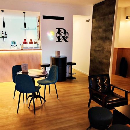 Отель Residencial Douro Пезу-да-Регуа Экстерьер фото