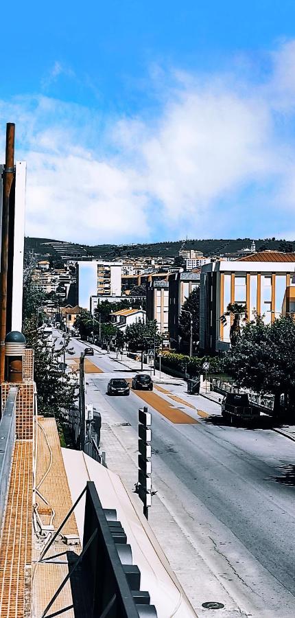 Отель Residencial Douro Пезу-да-Регуа Экстерьер фото